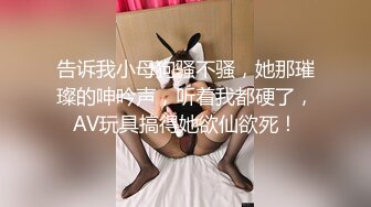 年轻小夫妻居家啪啪给你看，内裤套头吃奶草逼无套抽插，激情上位风骚的奶子射在肚子上，少妇抠逼射淫水给他吃