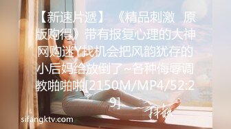 摄影师模特群约拍S级身材极品一字马女模，问她私底下表现怎么样，话里话外暗示她要潜规则