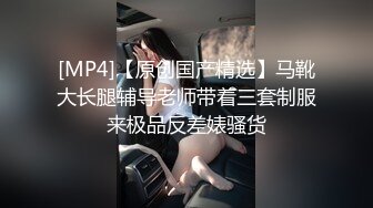 鸭哥探花约了个白衣马尾大奶少妇，沙发上操口交上位骑乘后人猛操呻吟