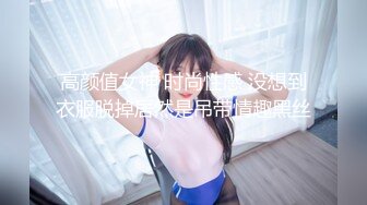 《震撼✅网红私拍㊙️泄密》群狼求档Onlyfans百万粉丝可盐可甜撸铁健身教练Yum露脸私拍第三弹啪啪紫薇非常反差 (15)