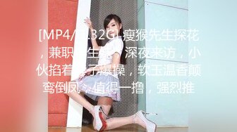 [MP4/ 703M] 熟女阿姨吃鸡啪啪 我不喜欢这个姿势 你来干我吧 阿姨喜欢被人操的感觉 怼的很舒坦 奶子哗哗